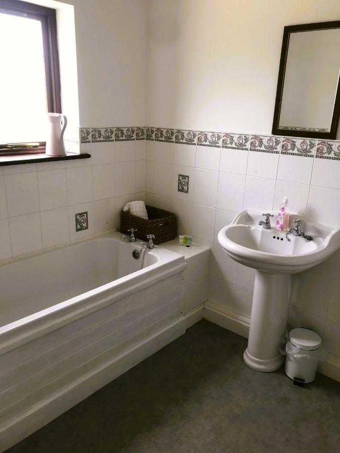 Bransford Farm Fishery & B & B Екстериор снимка