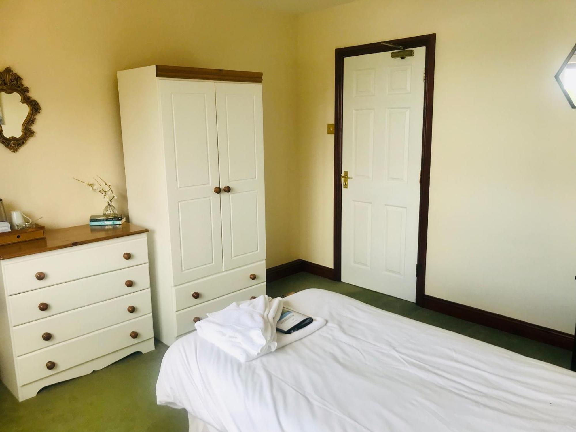 Bransford Farm Fishery & B & B Екстериор снимка