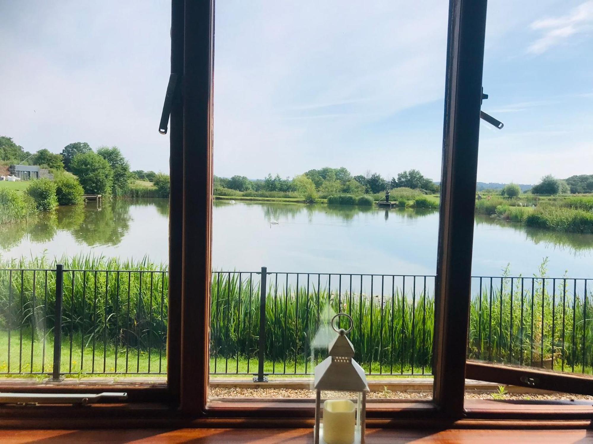 Bransford Farm Fishery & B & B Екстериор снимка